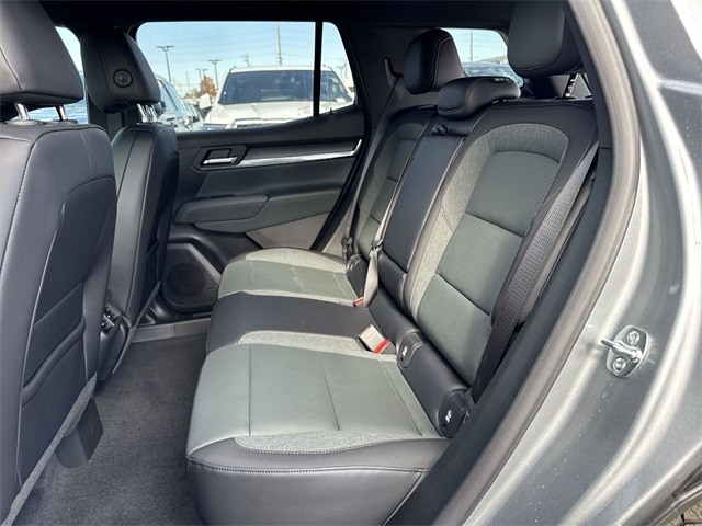 GMC Terrain Vehicle Full-screen Gallery Image 22