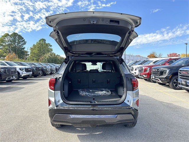 GMC Terrain Vehicle Full-screen Gallery Image 23