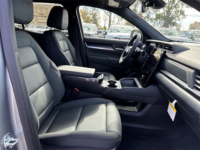 GMC Terrain Vehicle Full-screen Gallery Image 24