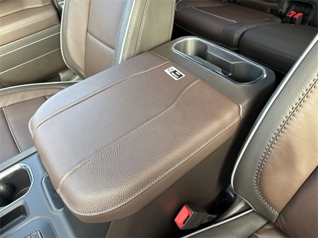 GMC Sierra 1500 Vehicle Full-screen Gallery Image 21