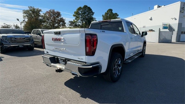 GMC Sierra 1500 Vehicle Full-screen Gallery Image 08