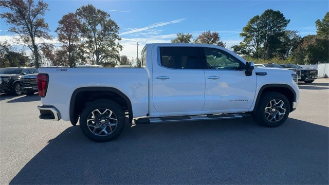 GMC Sierra 1500 Vehicle Full-screen Gallery Image 09