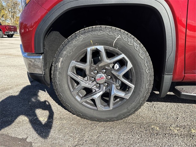 GMC Sierra 1500 Vehicle Full-screen Gallery Image 10