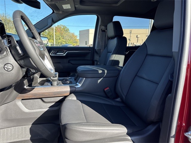 GMC Sierra 1500 Vehicle Full-screen Gallery Image 11