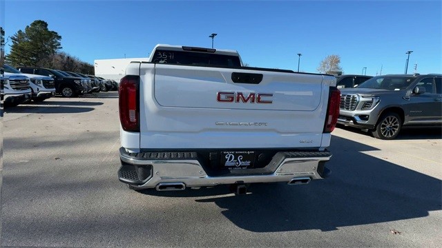 GMC Sierra 1500 Vehicle Full-screen Gallery Image 07