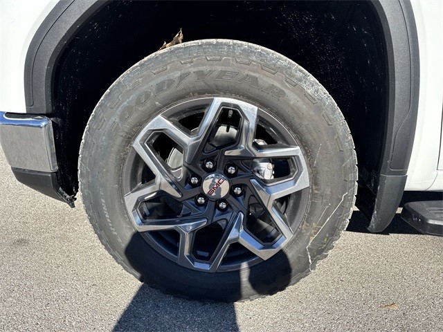 GMC Sierra 1500 Vehicle Full-screen Gallery Image 10