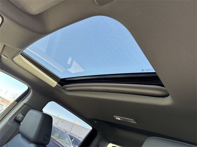 GMC Sierra 1500 Vehicle Full-screen Gallery Image 22