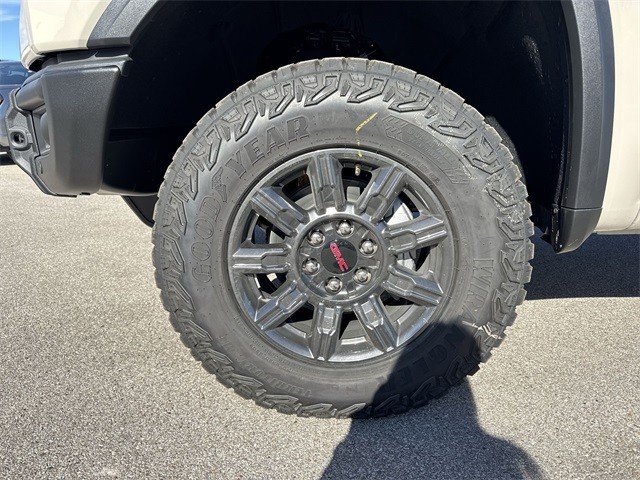 GMC Sierra 1500 Vehicle Full-screen Gallery Image 10