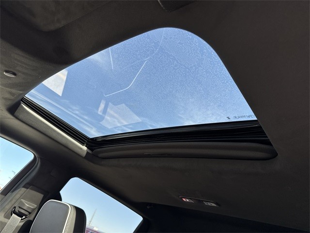 GMC Sierra 1500 Vehicle Full-screen Gallery Image 22