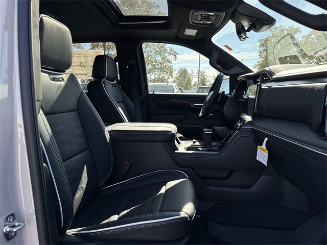 GMC Sierra 1500 Vehicle Full-screen Gallery Image 25