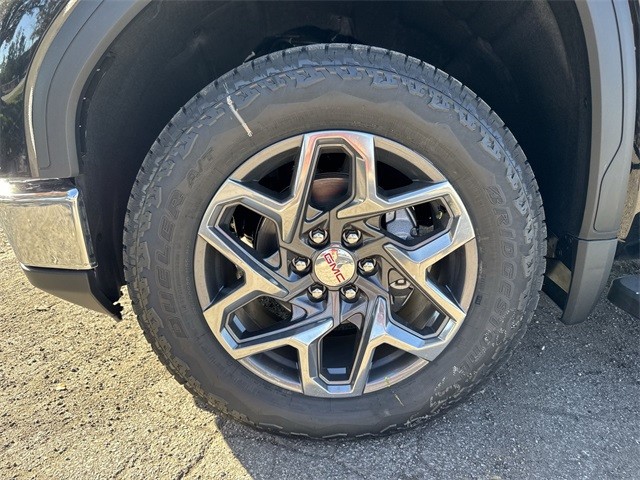 GMC Sierra 1500 Vehicle Full-screen Gallery Image 10