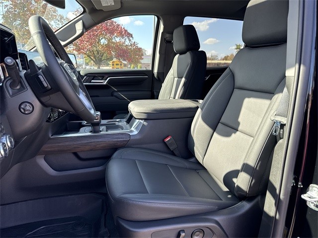 GMC Sierra 1500 Vehicle Full-screen Gallery Image 11