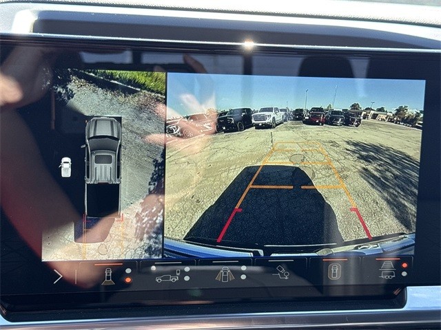 GMC Sierra 1500 Vehicle Full-screen Gallery Image 17