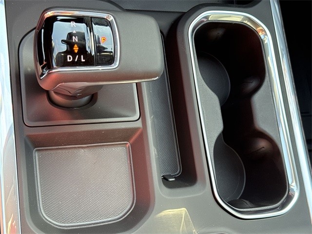 GMC Sierra 1500 Vehicle Full-screen Gallery Image 20