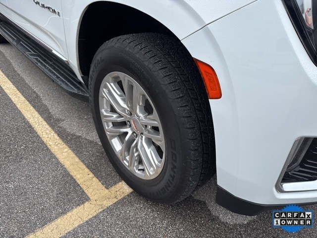 GMC Yukon XL Vehicle Full-screen Gallery Image 06