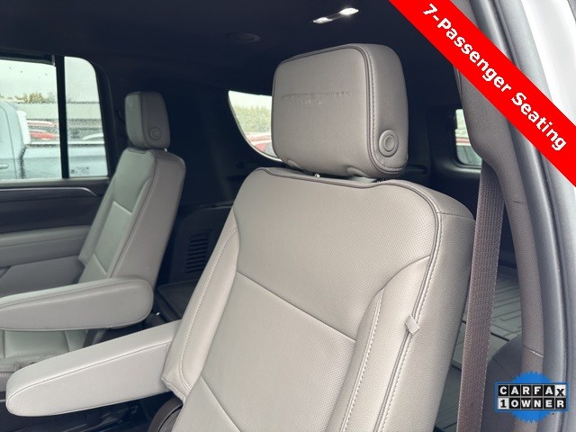 GMC Yukon XL Vehicle Full-screen Gallery Image 14