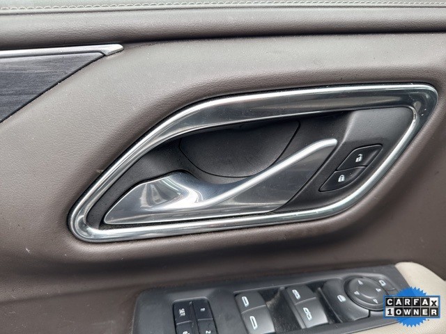 GMC Yukon XL Vehicle Full-screen Gallery Image 20