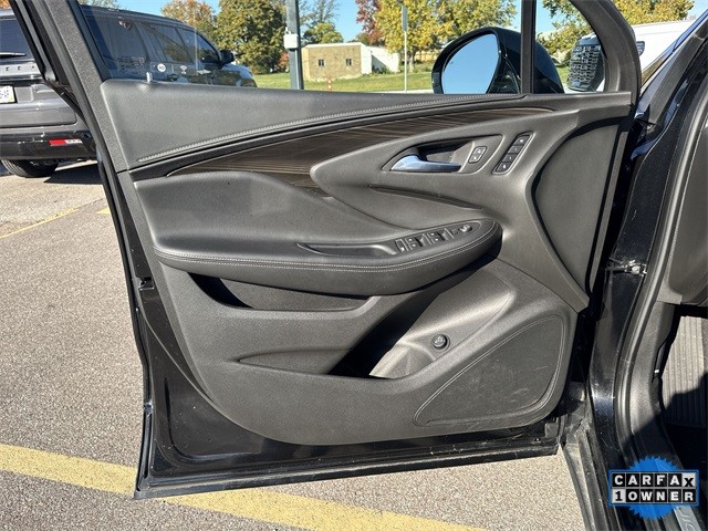 Buick Envision Vehicle Full-screen Gallery Image 22