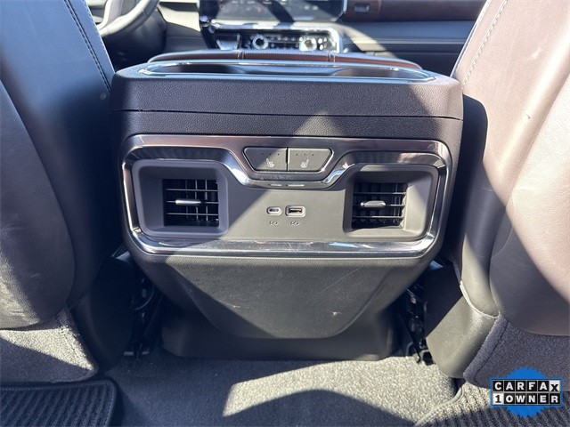 GMC Sierra 1500 Vehicle Full-screen Gallery Image 26