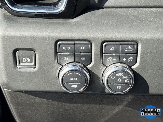 GMC Sierra 1500 Vehicle Full-screen Gallery Image 40