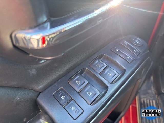 Chevrolet Silverado 1500 Vehicle Full-screen Gallery Image 12