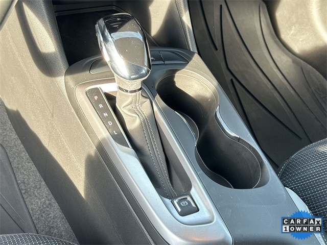 Buick Envista Vehicle Full-screen Gallery Image 15