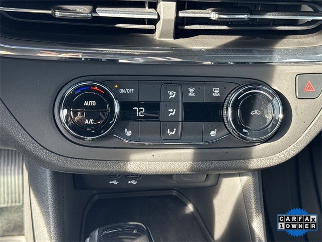 Buick Envista Vehicle Full-screen Gallery Image 17