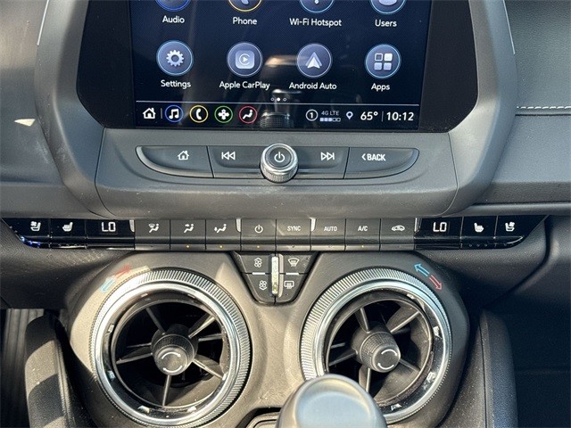 Chevrolet Camaro Vehicle Full-screen Gallery Image 17