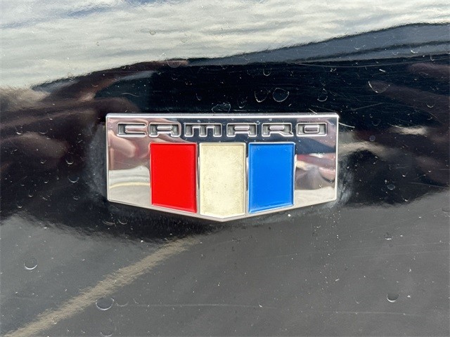 Chevrolet Camaro Vehicle Full-screen Gallery Image 31