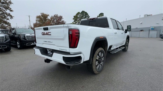 GMC Sierra 2500HD Vehicle Full-screen Gallery Image 08