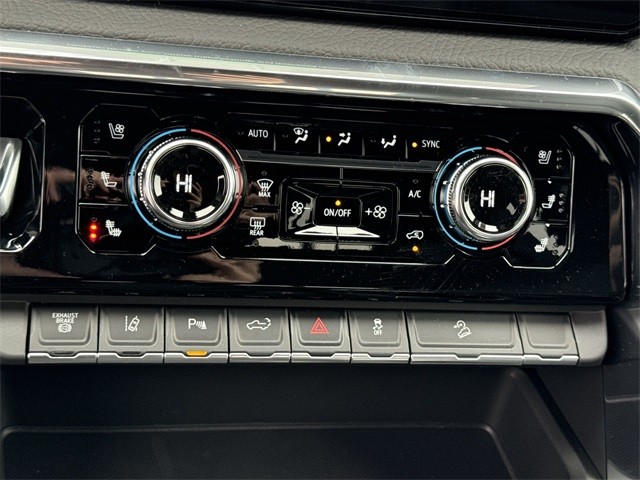 GMC Sierra 2500HD Vehicle Full-screen Gallery Image 19