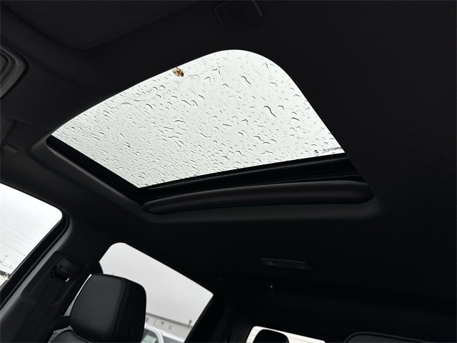 GMC Sierra 2500HD Vehicle Full-screen Gallery Image 22