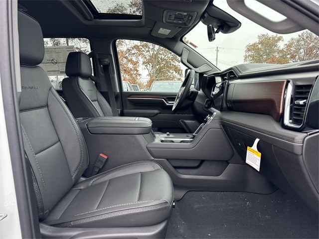 GMC Sierra 2500HD Vehicle Full-screen Gallery Image 25