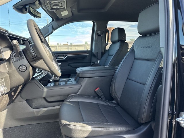 GMC Sierra 1500 Vehicle Full-screen Gallery Image 11