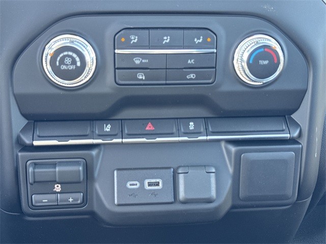 GMC Sierra 2500HD Vehicle Full-screen Gallery Image 18