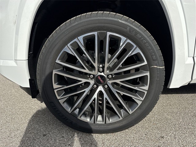 GMC Terrain Vehicle Full-screen Gallery Image 10