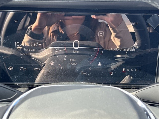 GMC Terrain Vehicle Full-screen Gallery Image 15