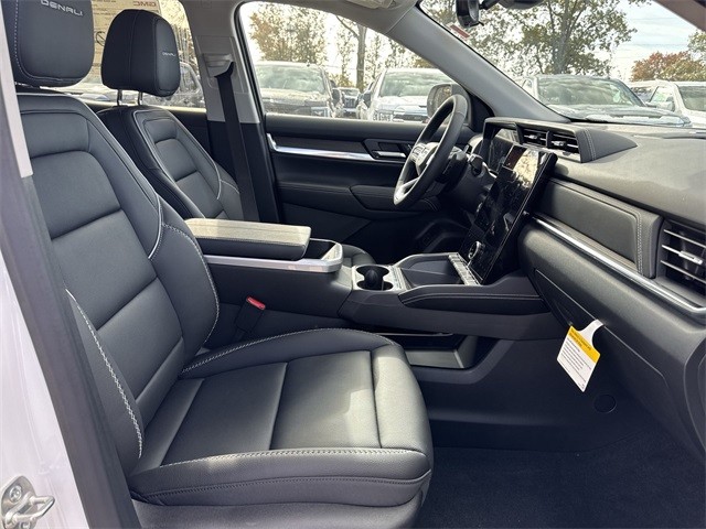 GMC Terrain Vehicle Full-screen Gallery Image 24