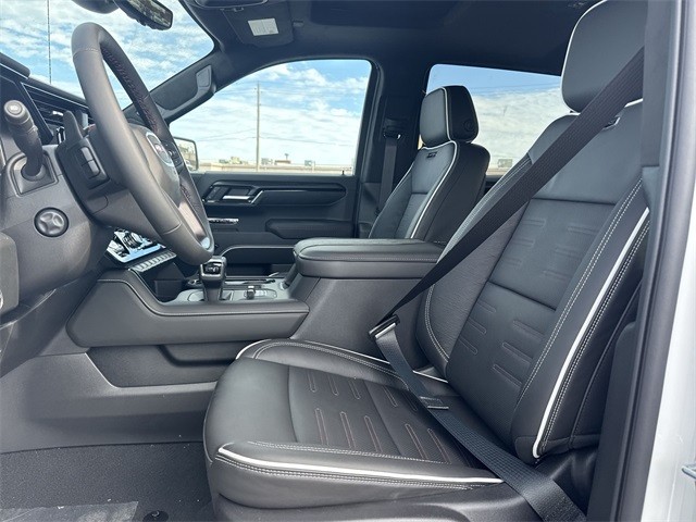 GMC Sierra 1500 Vehicle Full-screen Gallery Image 11