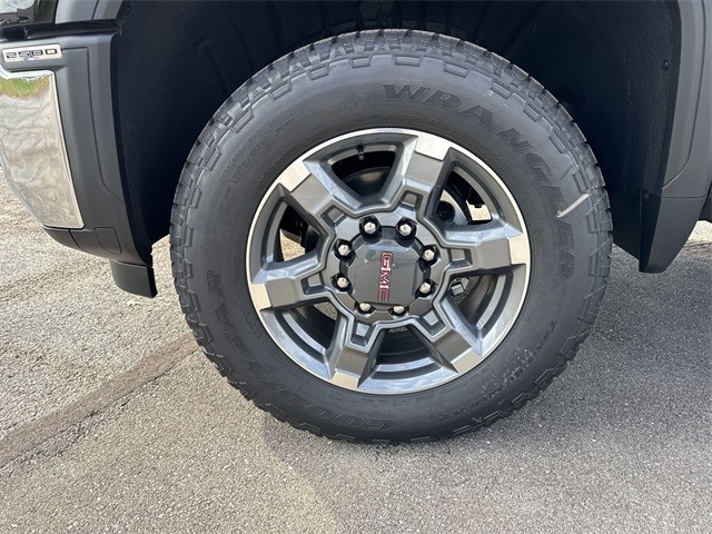 GMC Sierra 2500HD Vehicle Full-screen Gallery Image 10