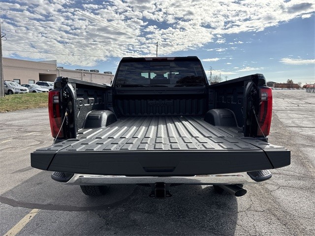 GMC Sierra 2500HD Vehicle Full-screen Gallery Image 23