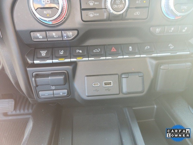 GMC Sierra 2500HD Vehicle Full-screen Gallery Image 15