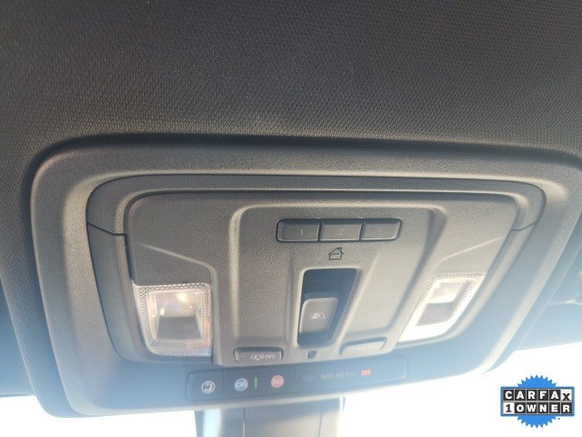 GMC Sierra 2500HD Vehicle Full-screen Gallery Image 17