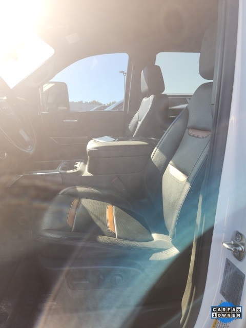 GMC Sierra 2500HD Vehicle Full-screen Gallery Image 20