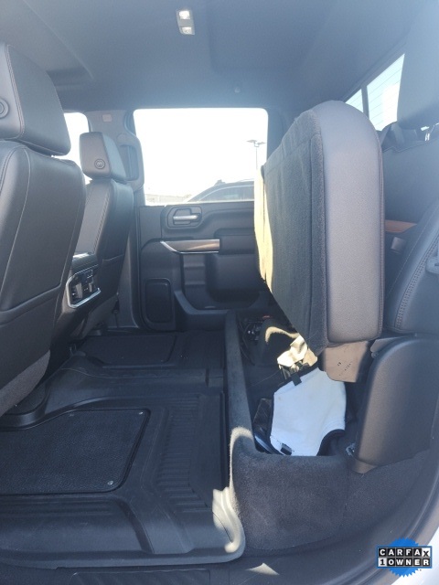 GMC Sierra 2500HD Vehicle Full-screen Gallery Image 21