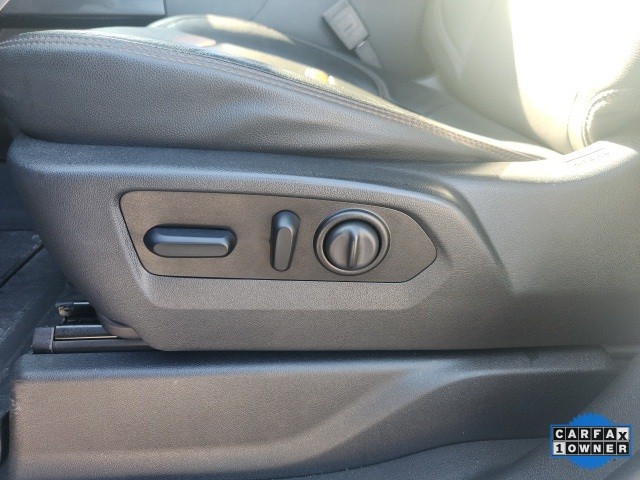 GMC Sierra 2500HD Vehicle Full-screen Gallery Image 22