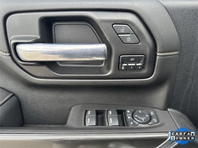 GMC Sierra 2500HD Vehicle Full-screen Gallery Image 27