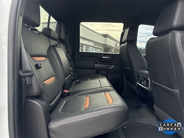 GMC Sierra 2500HD Vehicle Full-screen Gallery Image 31