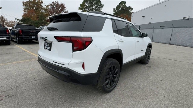 GMC Terrain Vehicle Full-screen Gallery Image 08