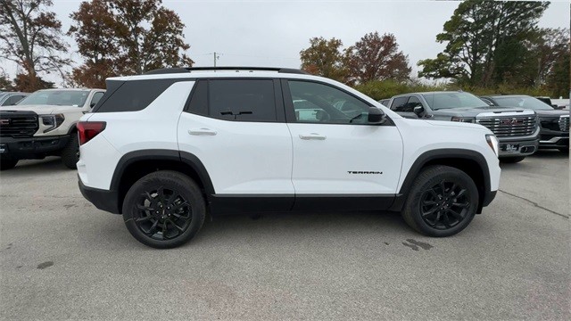 GMC Terrain Vehicle Full-screen Gallery Image 09